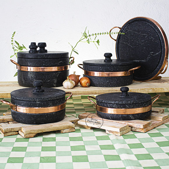 Jogo de panela de pedra